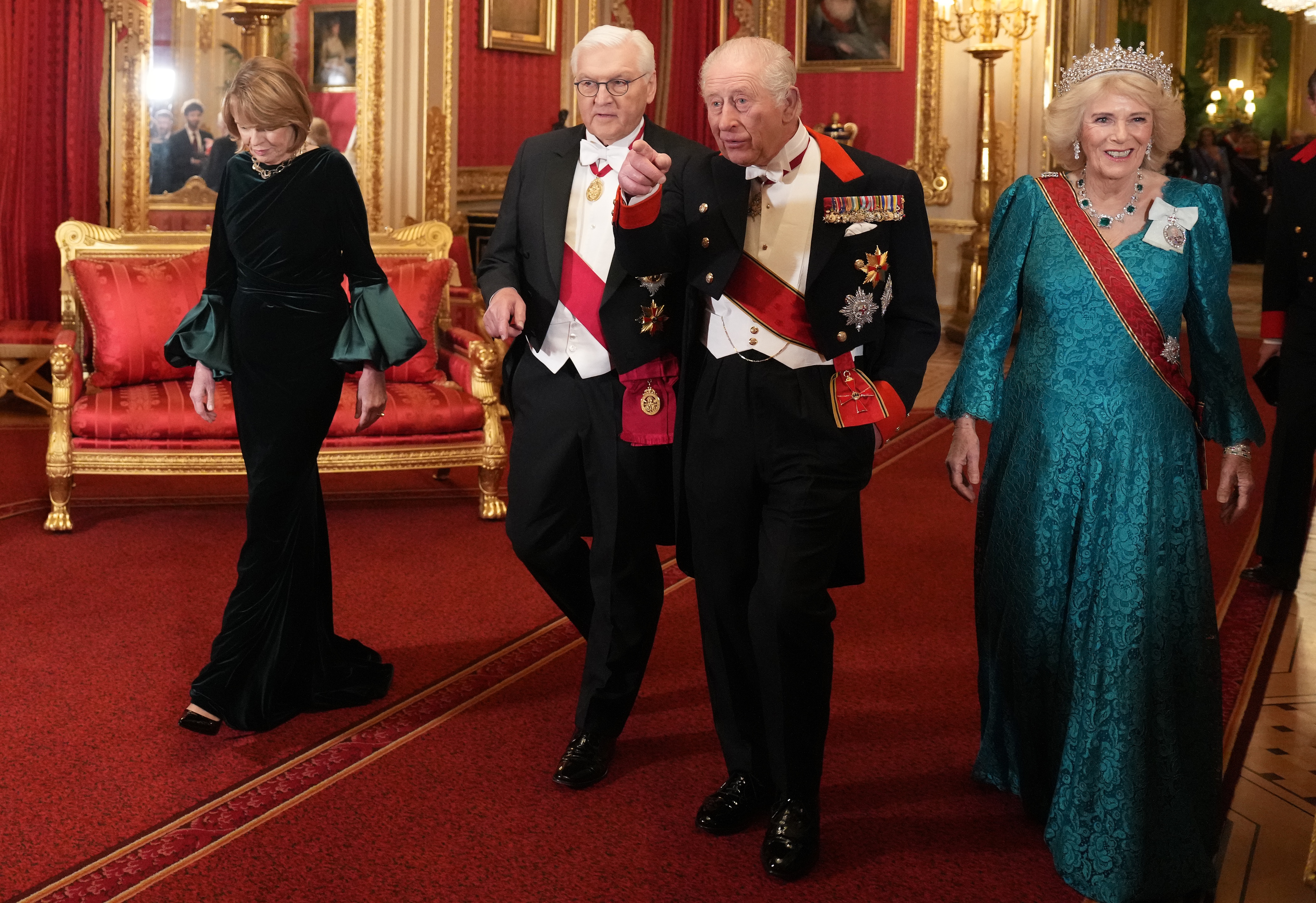 Queen Camilla, King Charles, the president of Germany and first lady of Germany at a state banquet