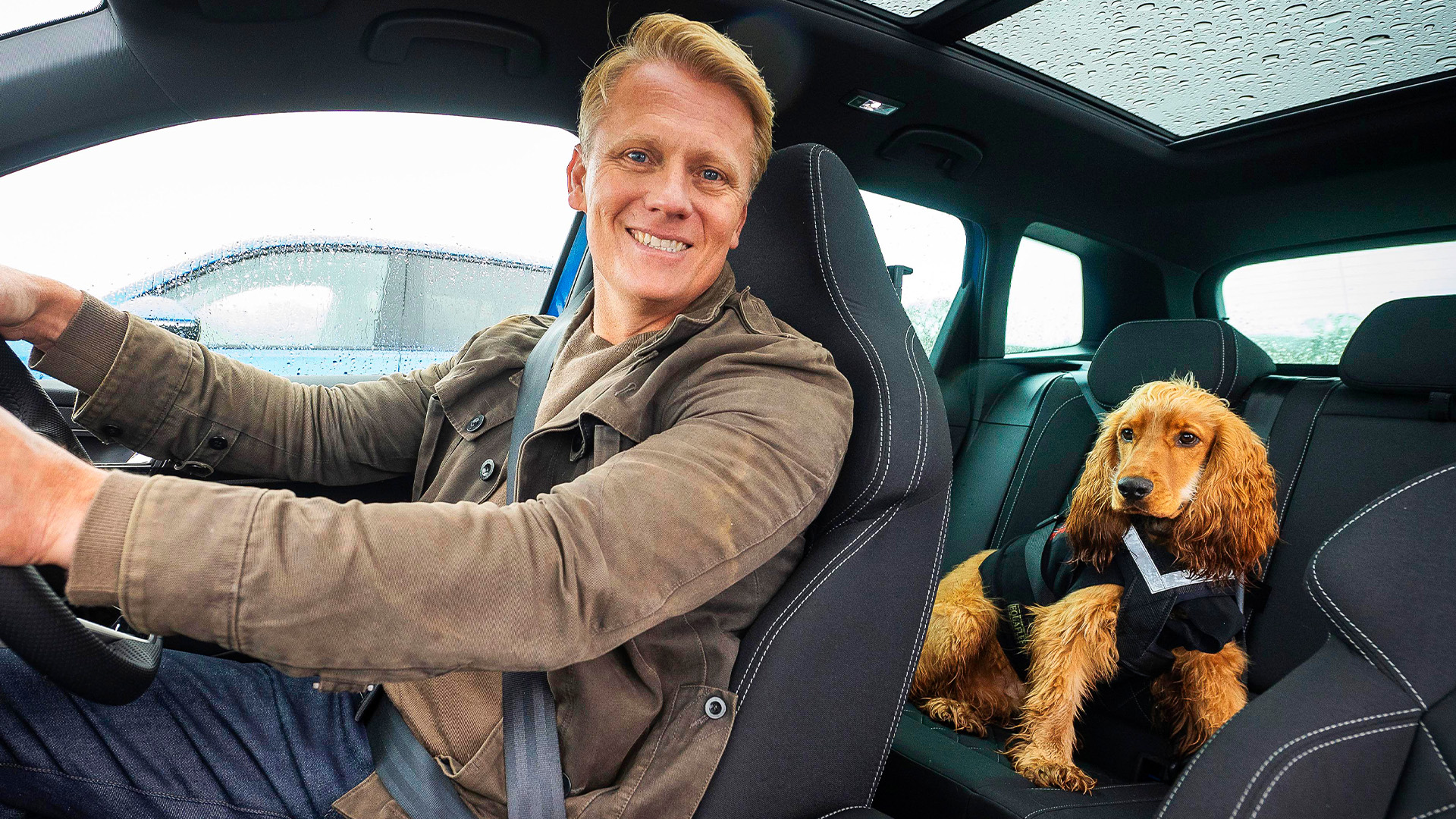 Mango was secured with a dog car harness (Image credit: Skoda)