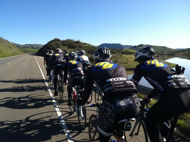 The Mike's Bikes/InCase team heads for the California coast