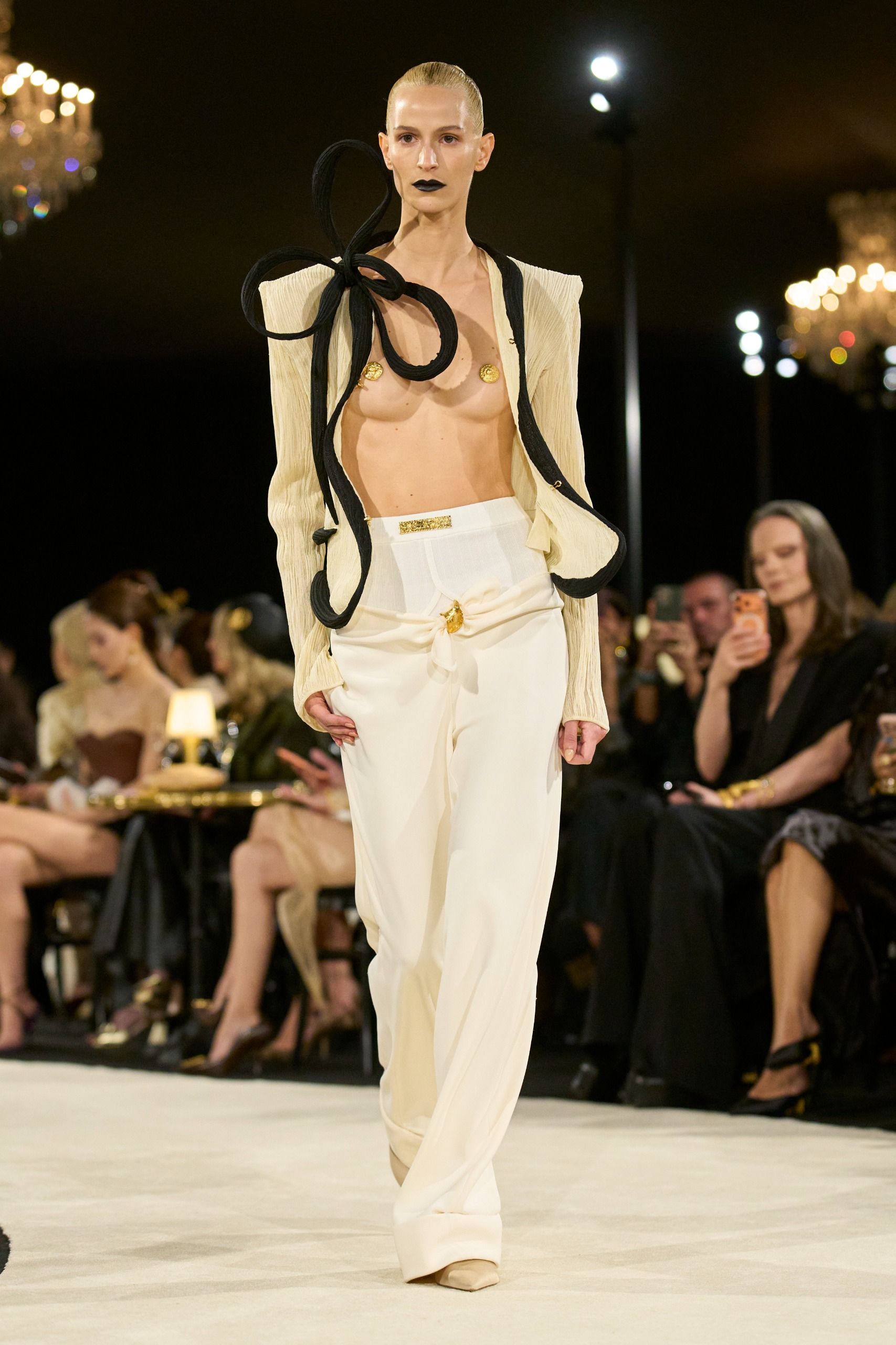 Schiaparelli S/S 27 runway