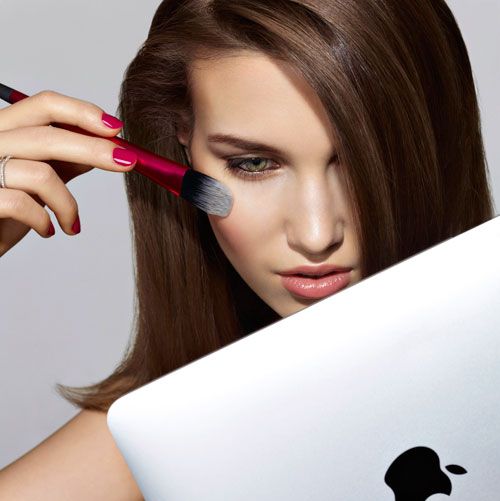 girl with laptop