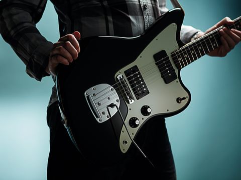 The Jazzmaster HS features the model's classic control layout.