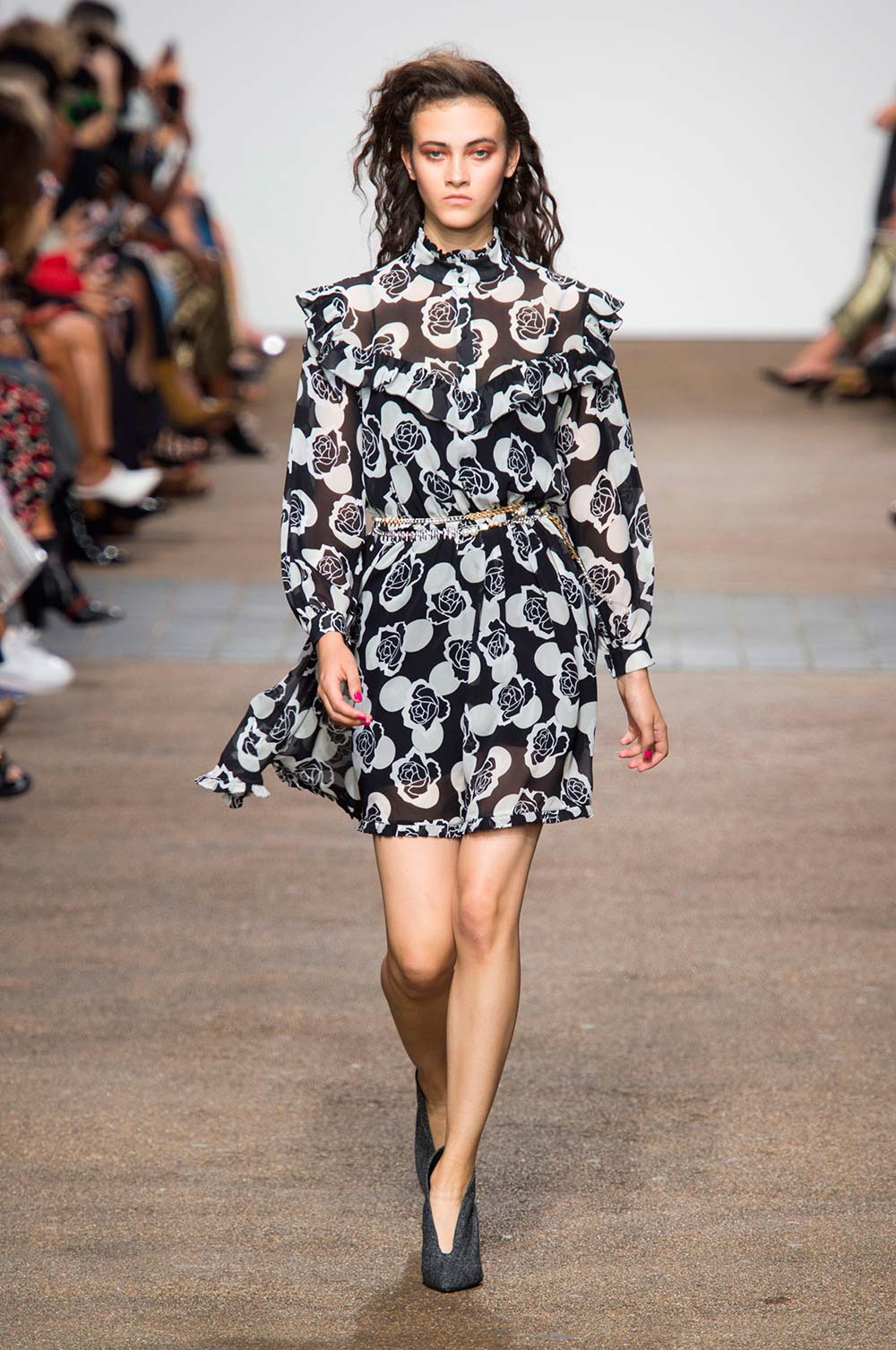 Topshop-Unique-Spring-summer-2017-LFW-11