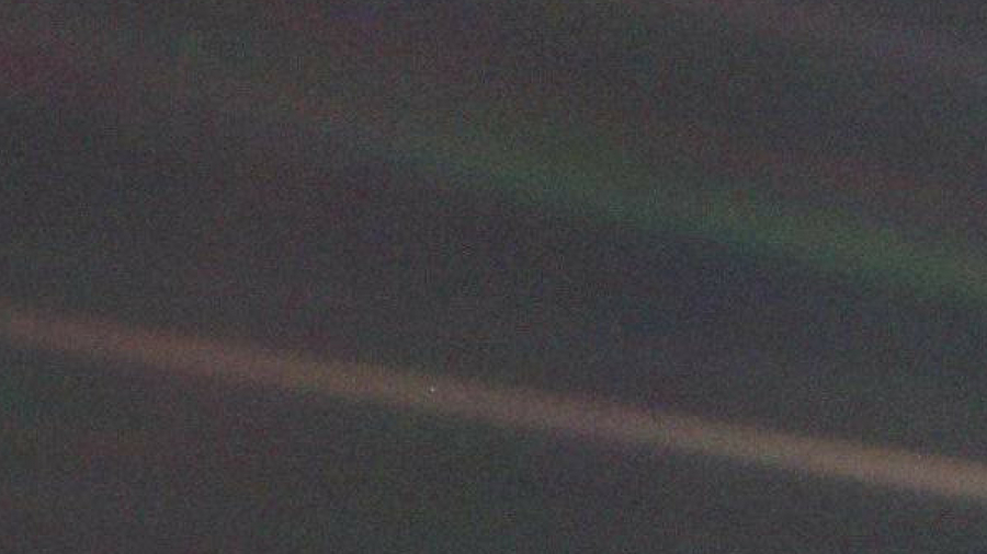 Pale Blue Dot image