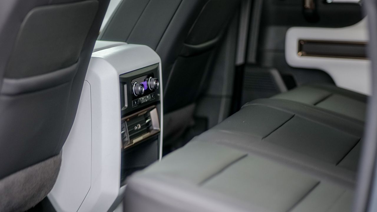 2025 GMC Hummer EV 3X SUV test drive.