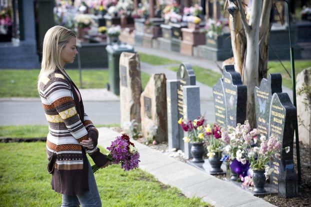 Donna visits Bridget&#039;s grave