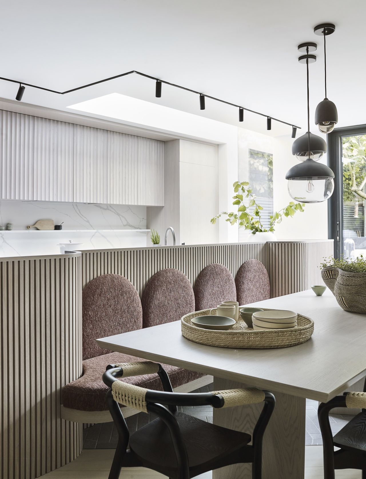 Amenajarea unui apartament mic în bucătărie de Gunter & Co