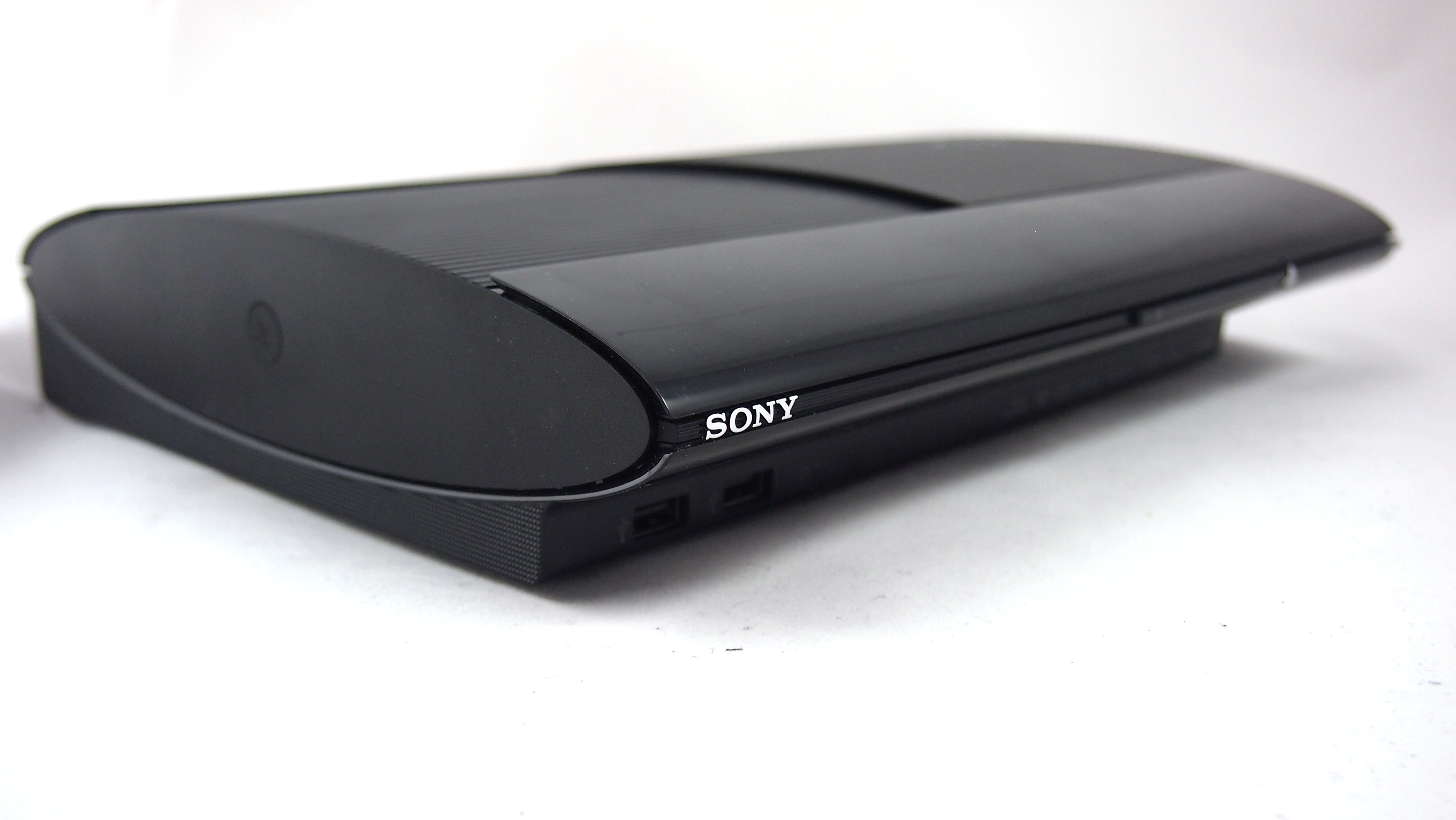 playstation 3 console