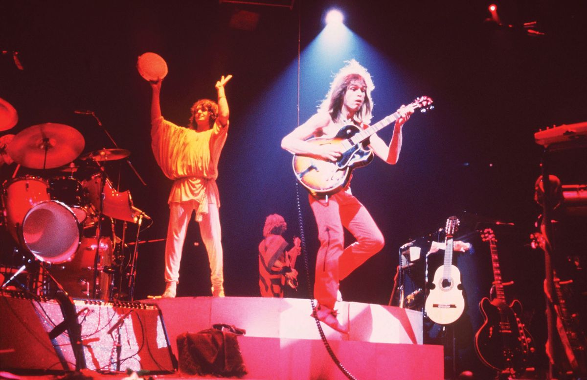 Steve Howe live