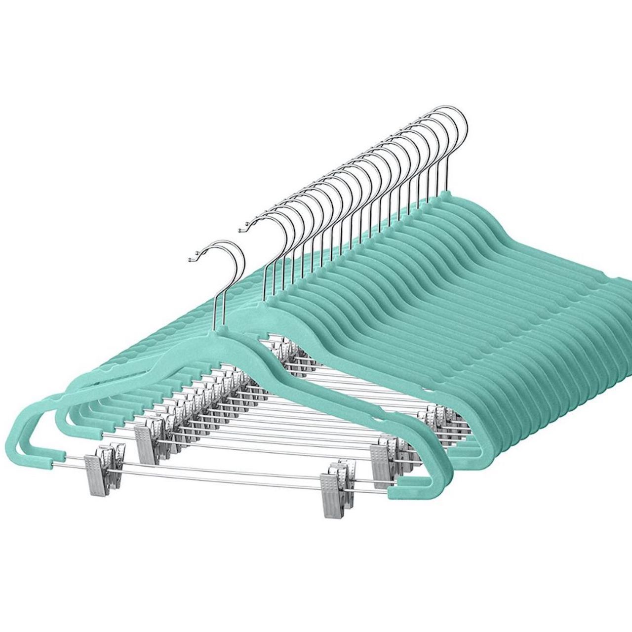 Gantungan beludru Zober dengan klip