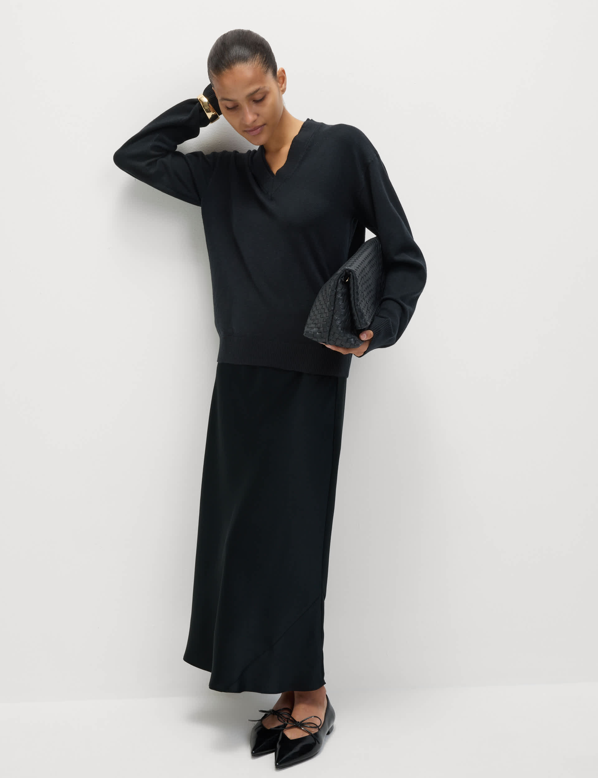 Air-Yarn V-Neck Jumper