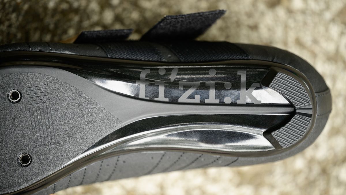 Fizik Tempo Powerstrap R5 sole that is plenty stiff enough