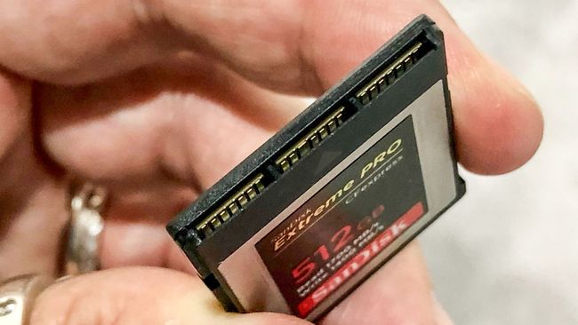 CFexpress cards are here! Canon is first to use SanDisk's superfast