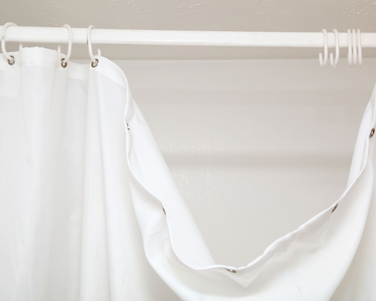 How to wash a plastic shower curtain | Real Homes