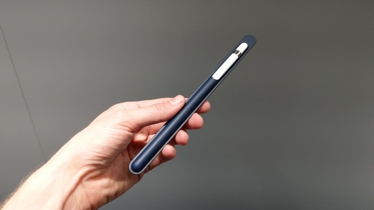 Smart Keyboard and Apple Pencil Smart Keyboard and Apple Pencil