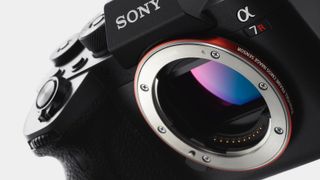 Sony A7 IV vs Sony A7R IV Detailed Comparison