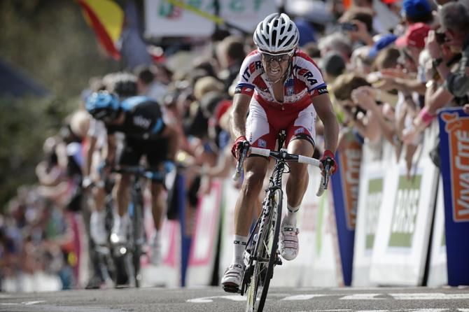 Daniel Moreno (Katusha) powers away for the win