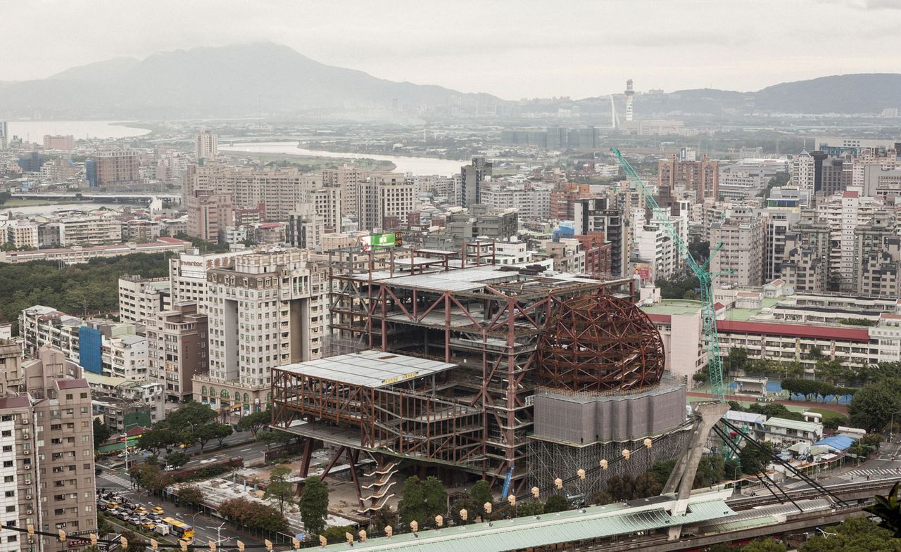 Taipei Performing Arts Centre under construction