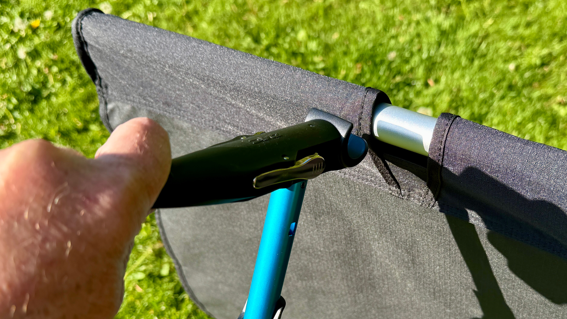 Helinox Cot One Convertible lock lever