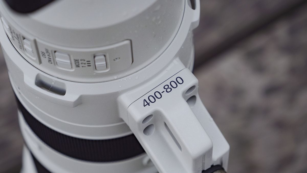 Closeup of the Sony FE 400-800mm F6.3-8 G OSS supertelephoto zoom lens's tripod collar