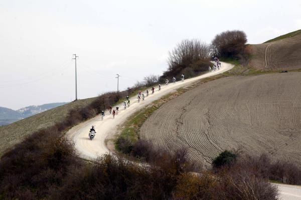 The spectacular dust roads of the Strade Bianche.