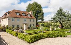 Tisbury Cantlefield House feature