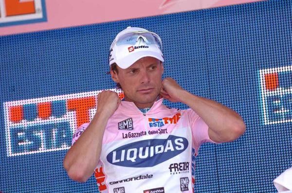 Danilo Di Luca (Liquigas) takes over the race lead.