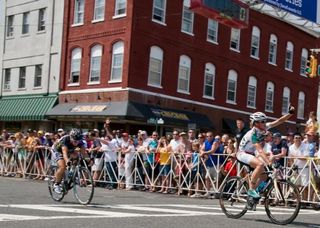 Theresa Cliff-Ryan (Colavita Forno d'Asolo) wins the 2011 Tour of Somerville with room to spare