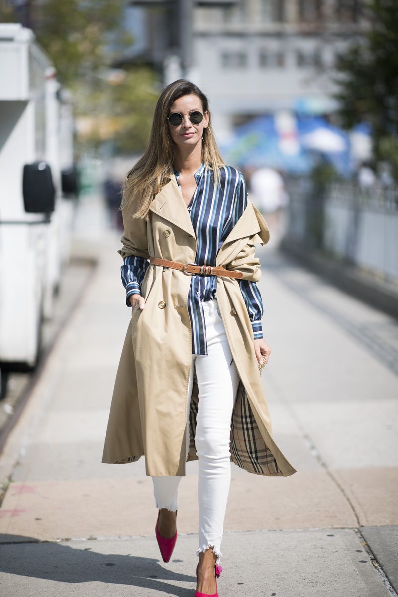 20. Wear Your Trench Coat in a New Way