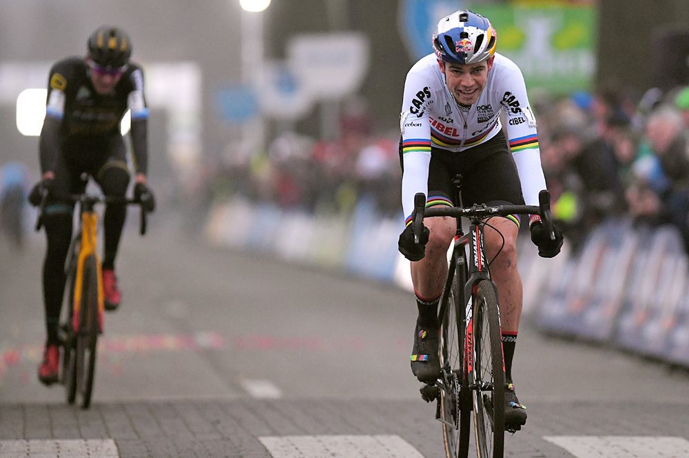 Wout Van Aert finishes second at 2018 Azencross