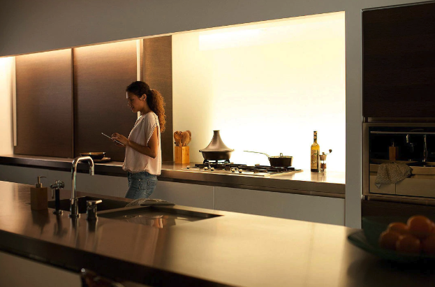 komfort Mose masser Philips Hue Lightstrip review | Real Homes