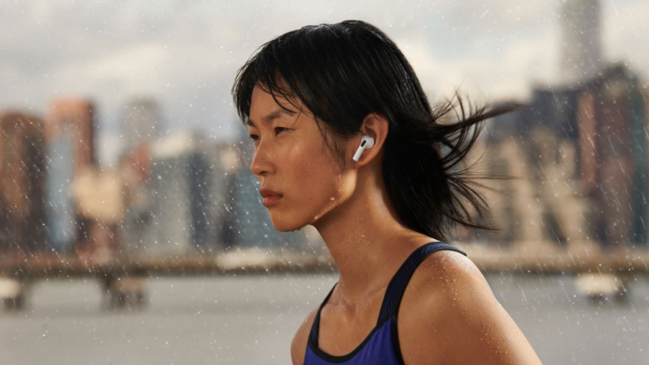 a runner wearing the airpods pro