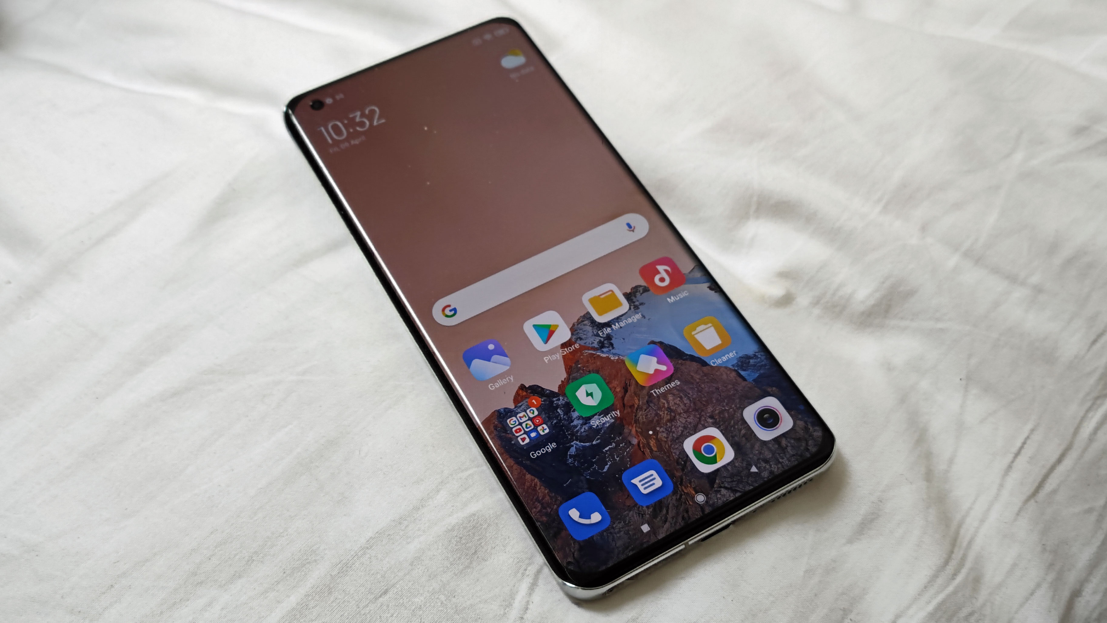 El CEO de Xiaomi condena a los móviles pequeños