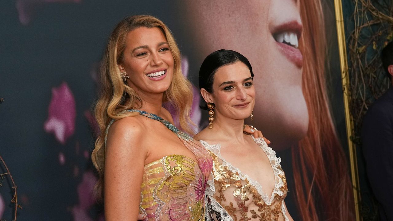 Blake Lively and Jenny Slate attend the &#039;It Ends With Us&#039; premiere