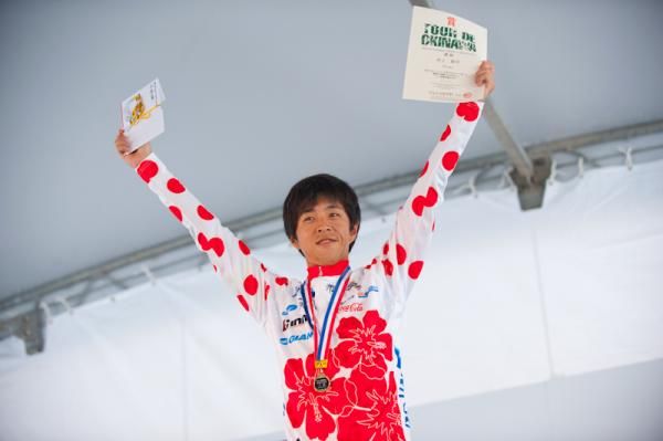 Murakami Jumpei (Shimano racing) got KOM leader in the last race of his professional career.