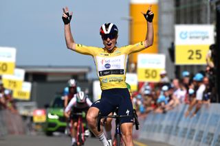 Demi Vollering wins stage four of the Tour de Suisse