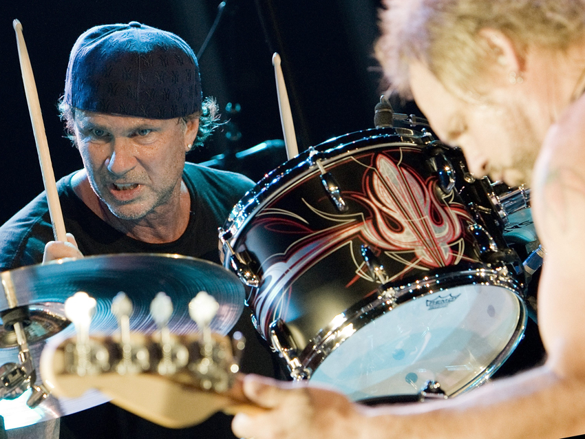 Chad Smith gives us the scoop on new Chickenfoot and Chili Peppers albums