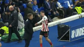 Sunderland manager Michael Beale snubs Trai Hume's offer for a handshake against Birmingham