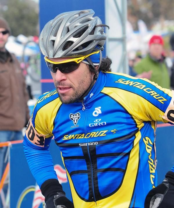 Chris Sheppard (Santa Cruz) awaits the start.