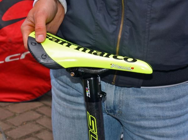 Lampre-Farnese Vini saddle supplier Selle San Marco topped off Alessandro Petacchi's bike with a similarly colored Regale saddle.