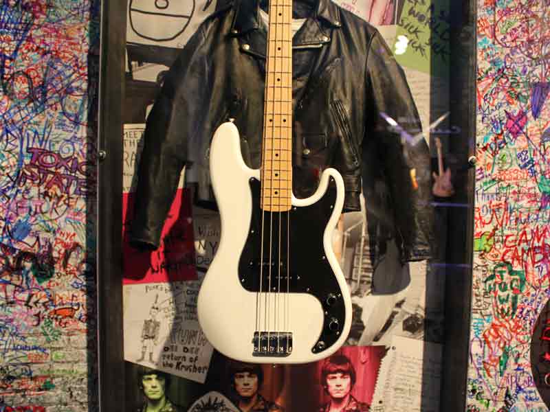 Dee Dee Ramone Signature Precision Bass