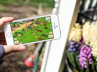 FarmVille 2: Country Escape crops up on iOS, Android - CNET