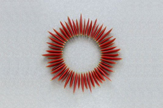 Sakir shows off his skill of creating a perfect circle without the use of Photoshop
