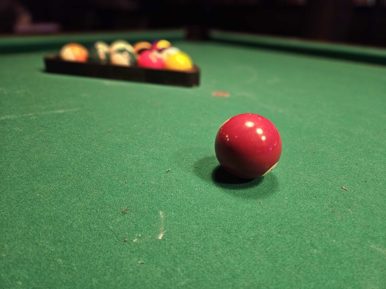 Galaxy S23 camera sample: Portrait photo of a pool ball