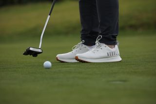Nobull Leather golf shoes putting
