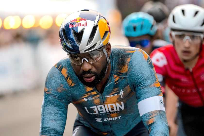 Justin Williams competes in the 2021 Boise Twilight Criterium