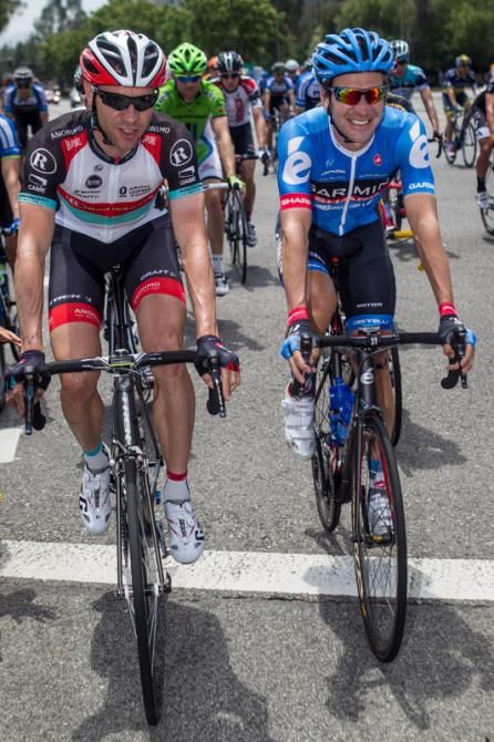 Jens Voigt (Radioshack) and Dave Zabriskie (Garmin-Sharp) have a chat before the racing starts.