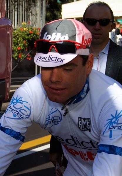 Cadel Evans (Predictor - Lotto) wears the ProTour leaders jersey