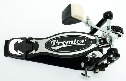 The kick drum pedals feature a generous footplate.