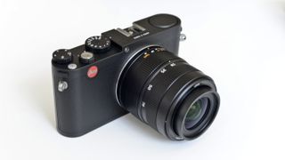 Leica announces new APS-C format compact camera